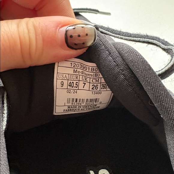 Brooks Ariel GTS 23 Women's Running Shoes Black Gray Size 9 Sneakers Jog - Picture 8 of 10